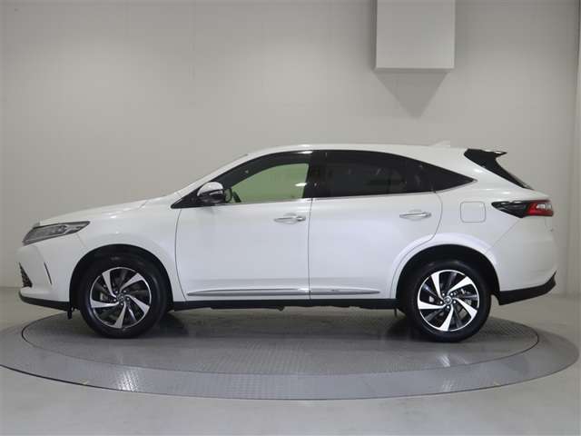 Toyota Harrier 3
