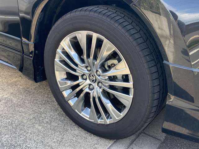 Toyota Harrier 12