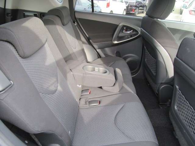 Toyota RAV4 12