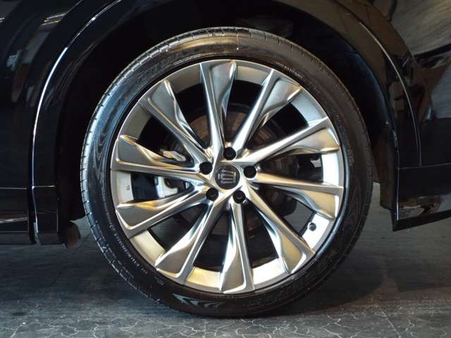 Toyota Crown Crossover 11