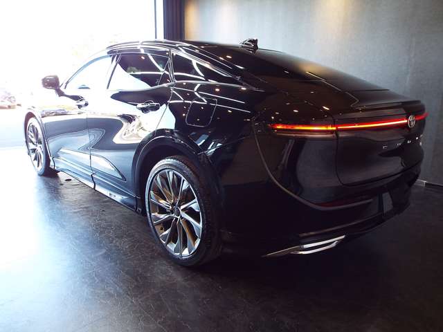 Toyota Crown Crossover 3