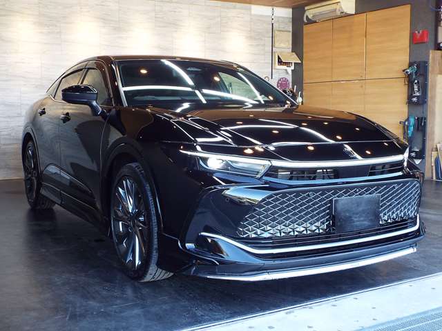 Toyota Crown Crossover 6