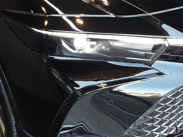 Toyota Crown Crossover 9