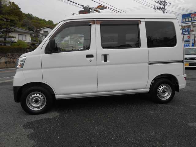 Daihatsu Hijet Cargo 3