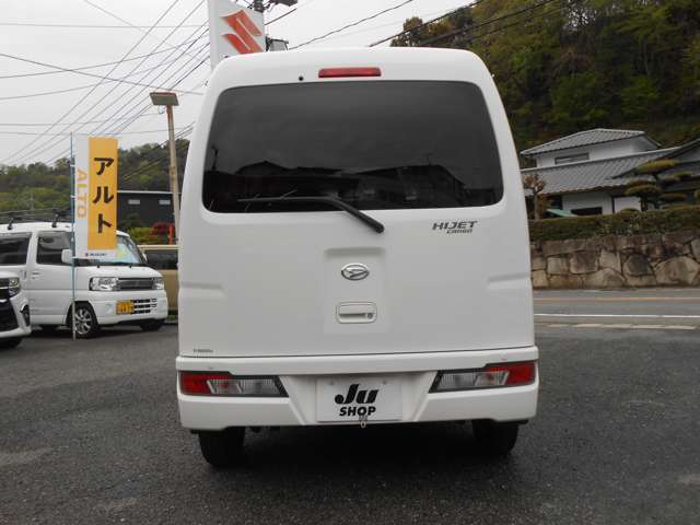 Daihatsu Hijet Cargo 5