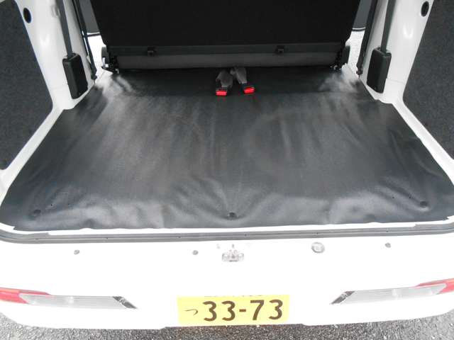 Daihatsu Hijet Cargo 9
