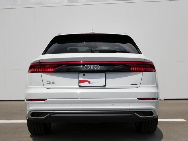 Audi Q8 5