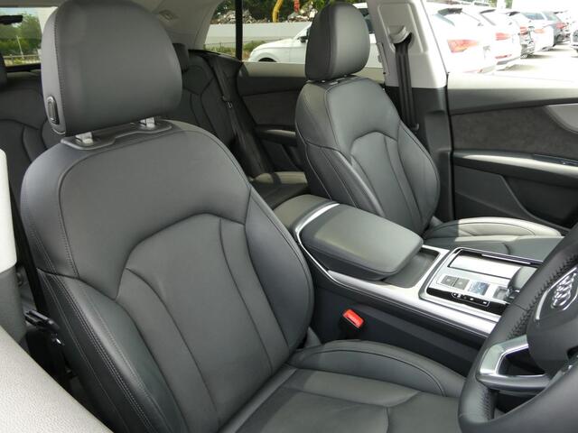 Audi Q8 9