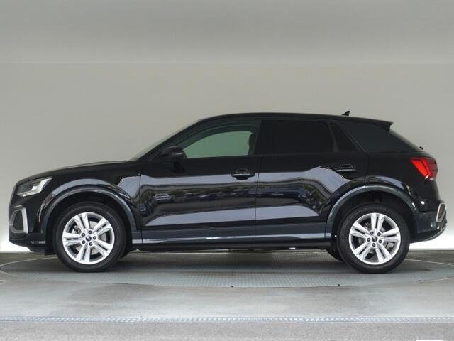Audi Q2 3