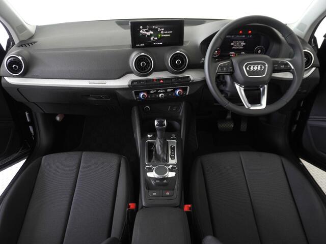 Audi Q2 6