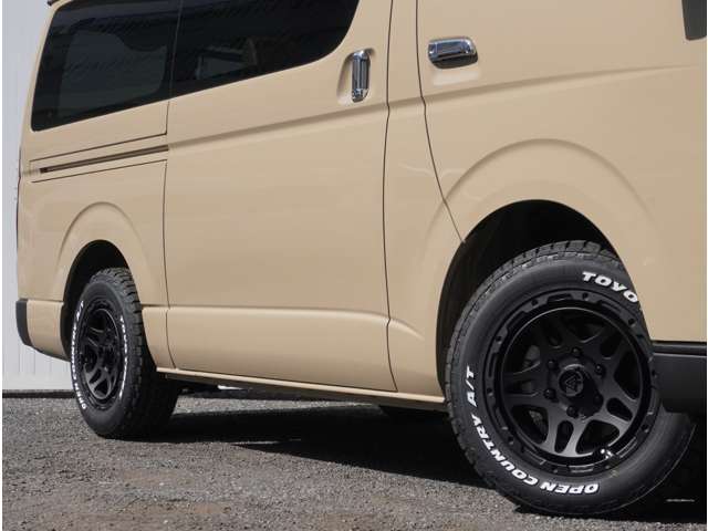 Toyota Hiace Van 9