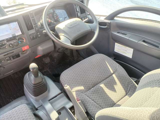 Isuzu Elf 11