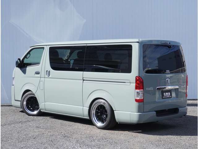 Toyota Hiace Van 2