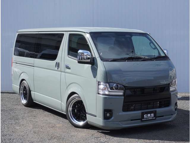 Toyota Hiace Van 7