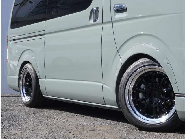 Toyota Hiace Van 10