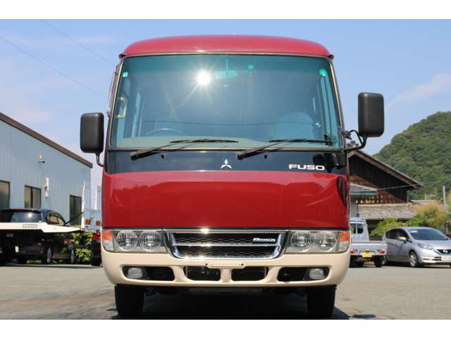 Mitsubishi Fuso Rosa 2