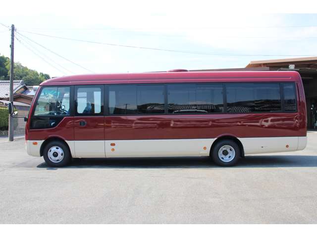 Mitsubishi Fuso Rosa 4