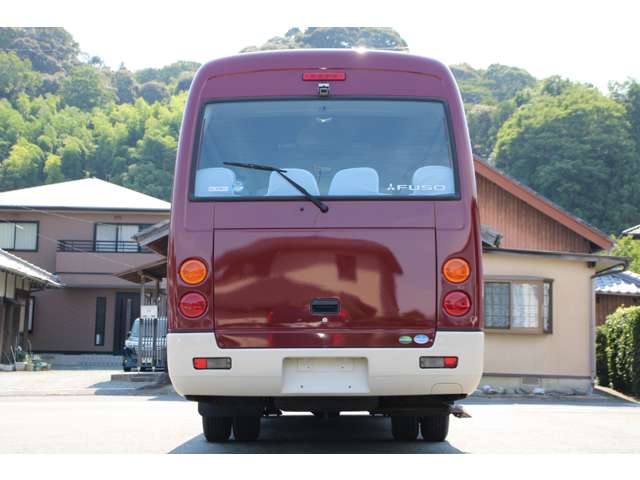 Mitsubishi Fuso Rosa 8