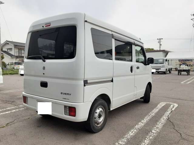 Suzuki Every 8