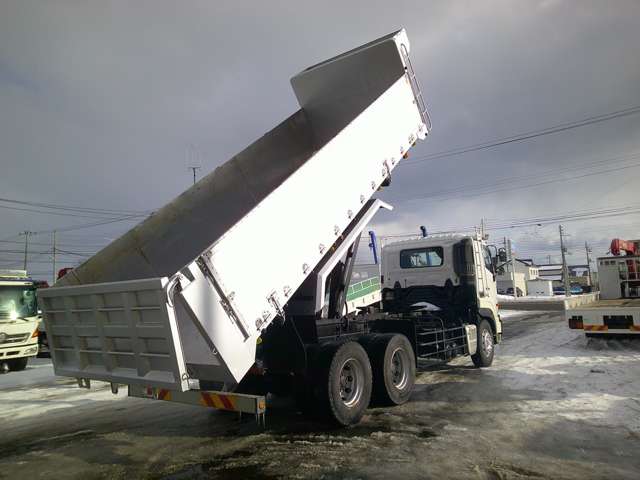 Hino Profia 7