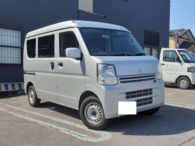 Nissan NV100 Clipper 2
