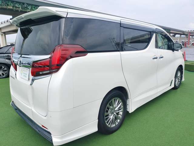 Toyota Alphard 10