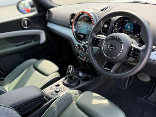 MINI Crossover 10