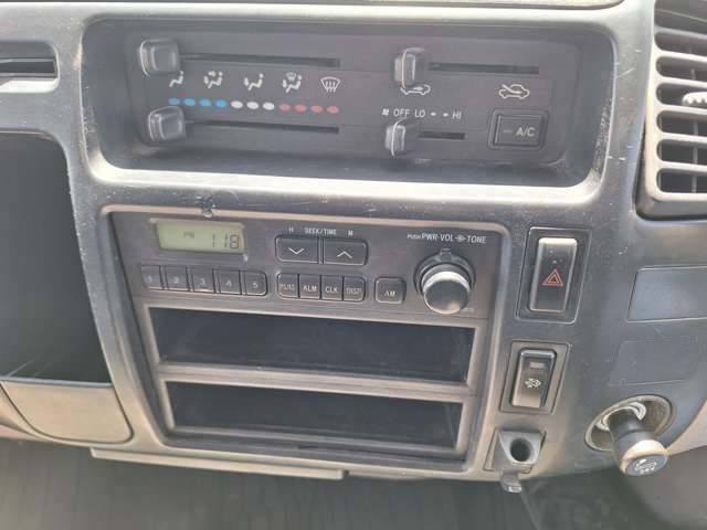 Hino Dutro 12