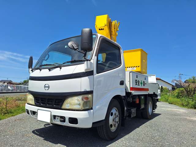 Hino Dutro 2