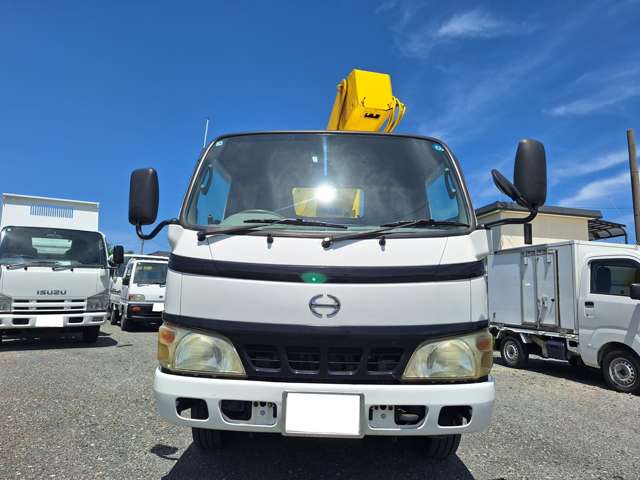 Hino Dutro 3