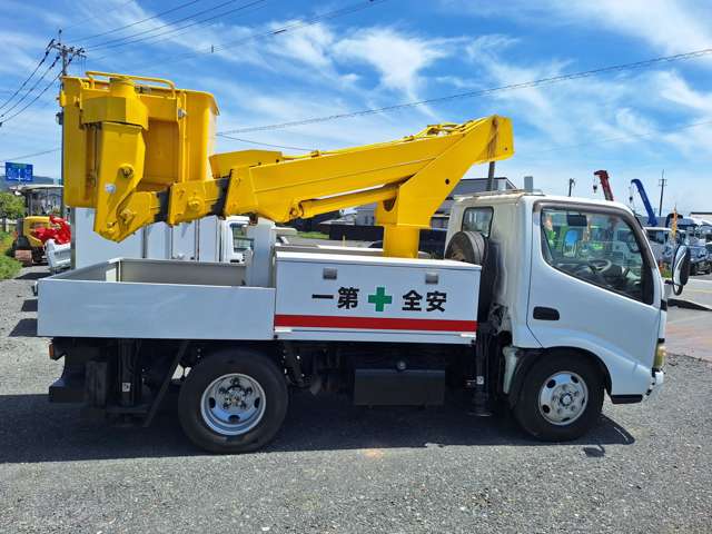 Hino Dutro 5