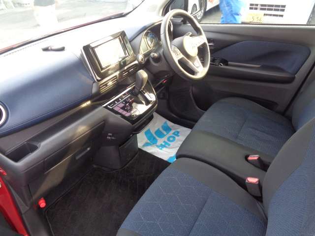 Mitsubishi eK X 12