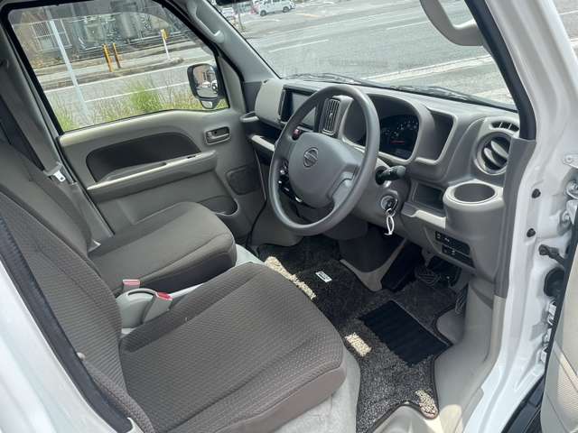 Nissan NV100 Clipper 11