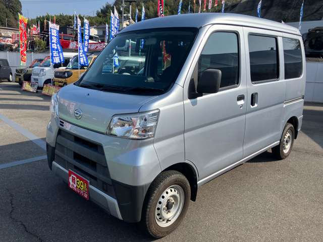 Daihatsu Hijet Cargo 12