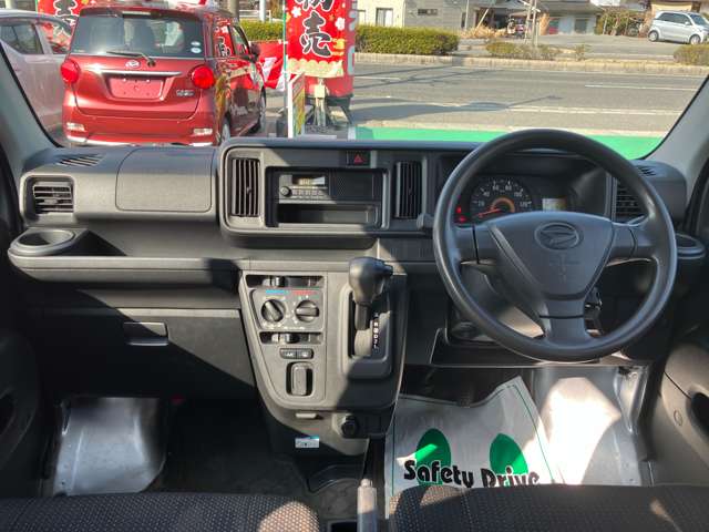 Daihatsu Hijet Cargo 3