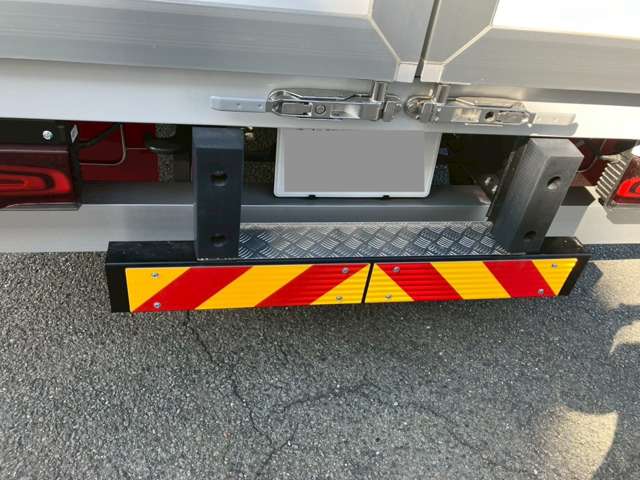 Mitsubishi Fuso Super Great 11