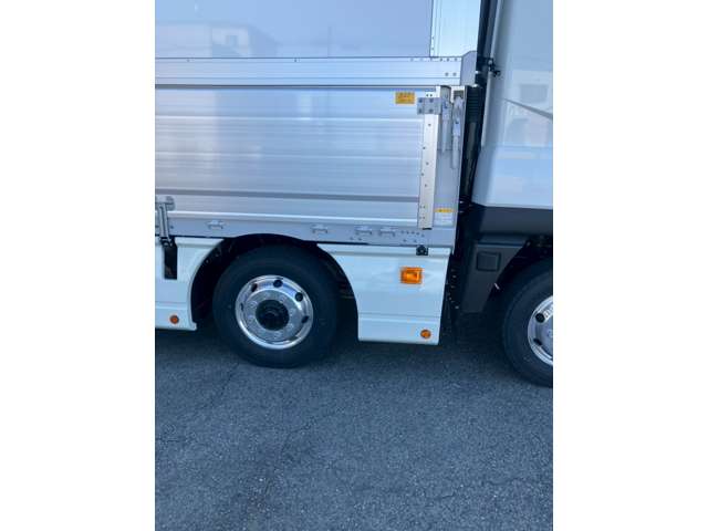 Mitsubishi Fuso Super Great 7