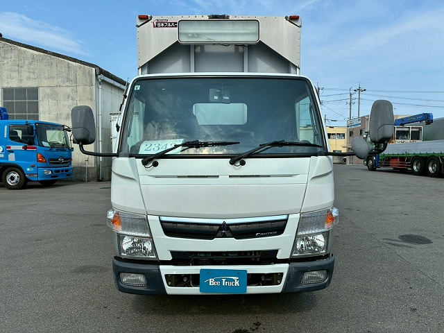 Mitsubishi Fuso Canter 9