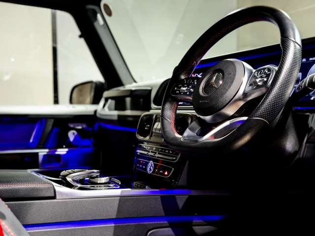 Mercedes-Benz G-Class 2