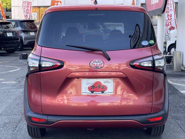 Toyota Sienta 7