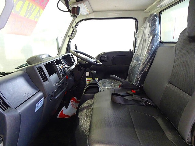 Isuzu Elf 12