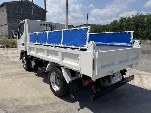 Mitsubishi Fuso Canter 7