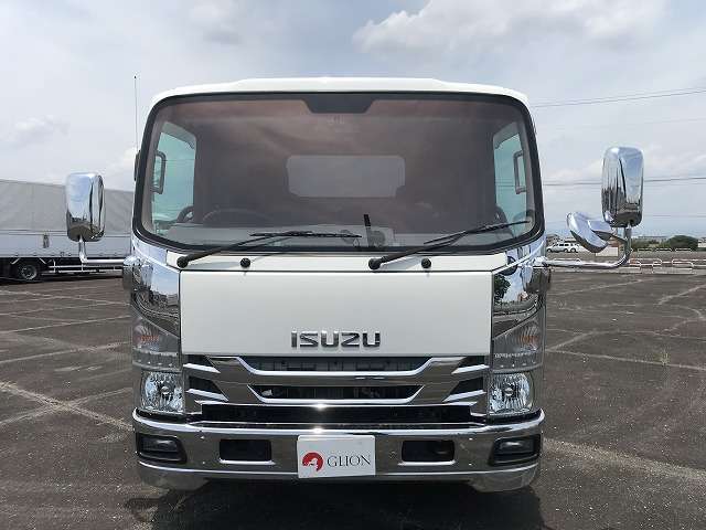 Isuzu Elf 2