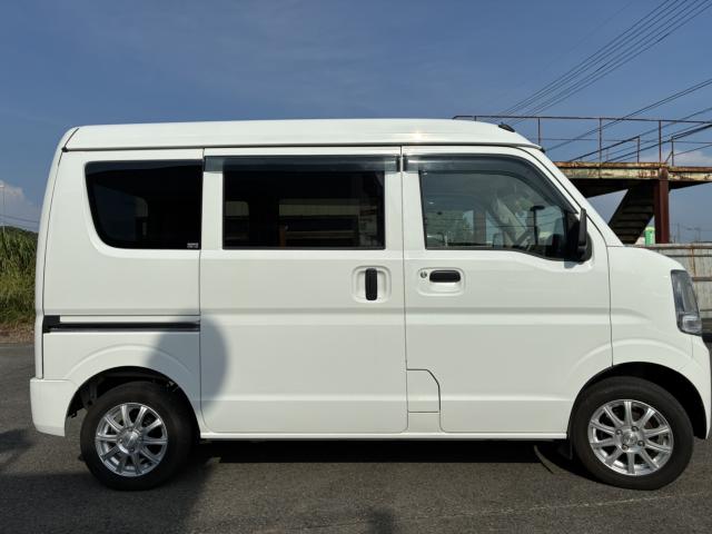 Mitsubishi Minicab Van 5