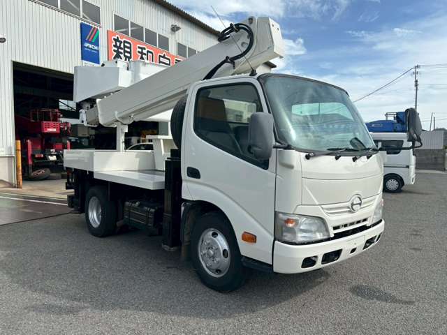 Hino Dutro 6