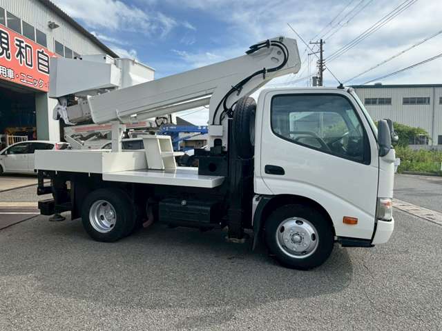 Hino Dutro 7