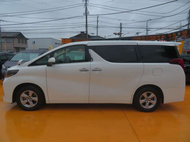 Toyota Alphard 5