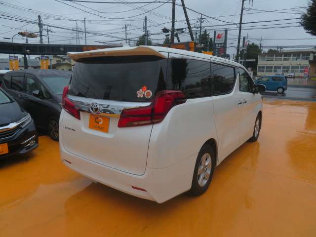 Toyota Alphard 8
