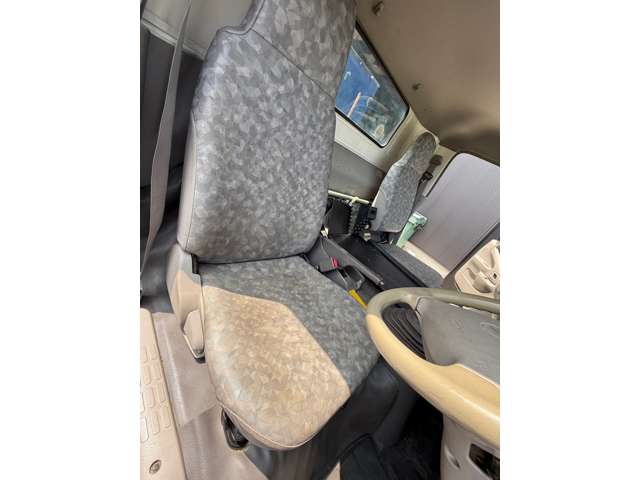 Hino Dutro 11