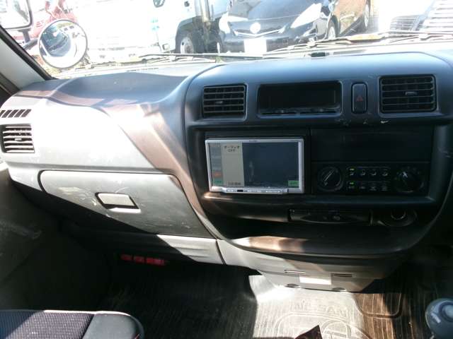 Nissan Vanette 12